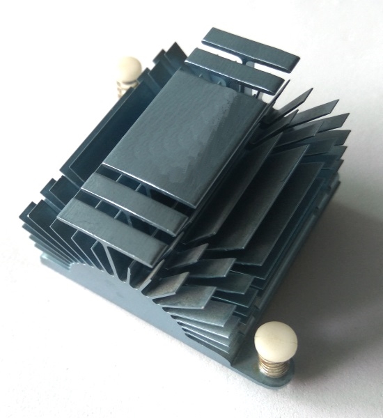 主機板散熱片-R3015A01 - 擠型類散熱產品 散熱產品